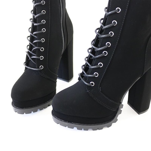vivian-01 blk lace up lug sole ankle boots booties - Picture 3 of 8